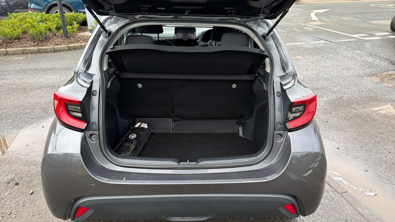 Toyota Yaris 1.5 Hybrid Design 5dr CVT Hybrid Hatchback